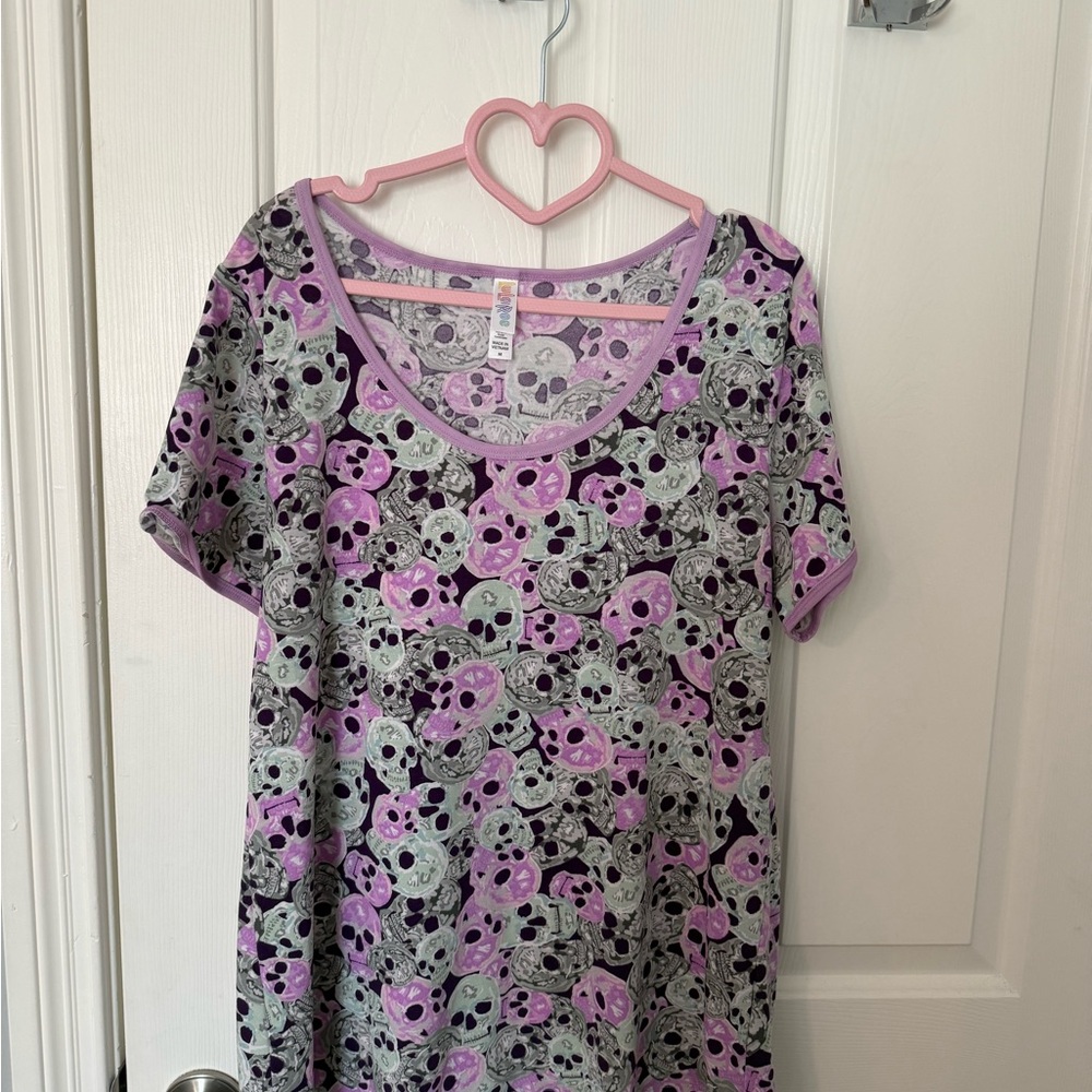 NWOT LULAROE classic Tee  purple and grey shirt size medium